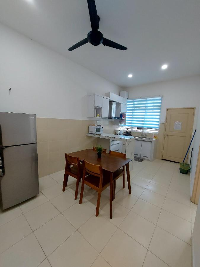 M2H Homestay Kuantan Extérieur photo