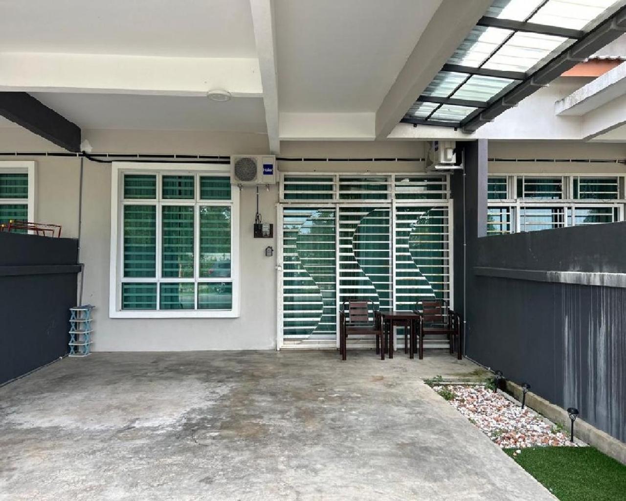 M2H Homestay Kuantan Extérieur photo